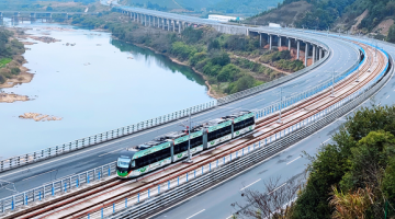 賽思x武夷有軌電車｜國首條獨立路權(quán)旅游觀光有軌電車線路開運，賽思助力北斗時鐘